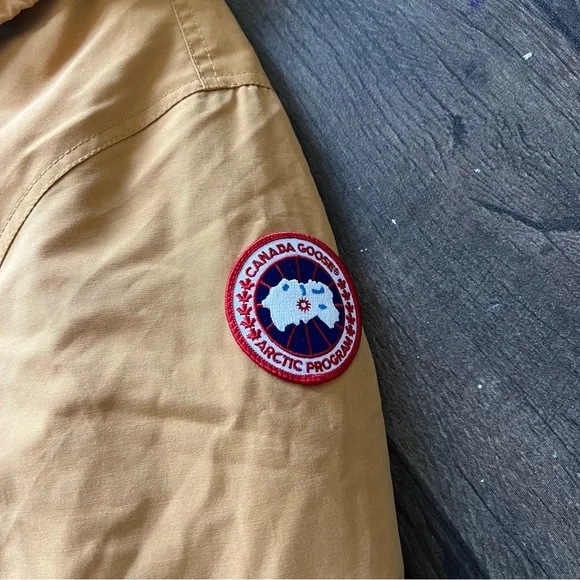 Canada Goose x Levi's Banff Parka Jacket 1/300 Size Extra Small